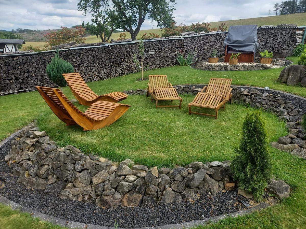 Ferienwohnung Fitness Entspannung Sauna Im Westerwald Derschen Bagian luar foto