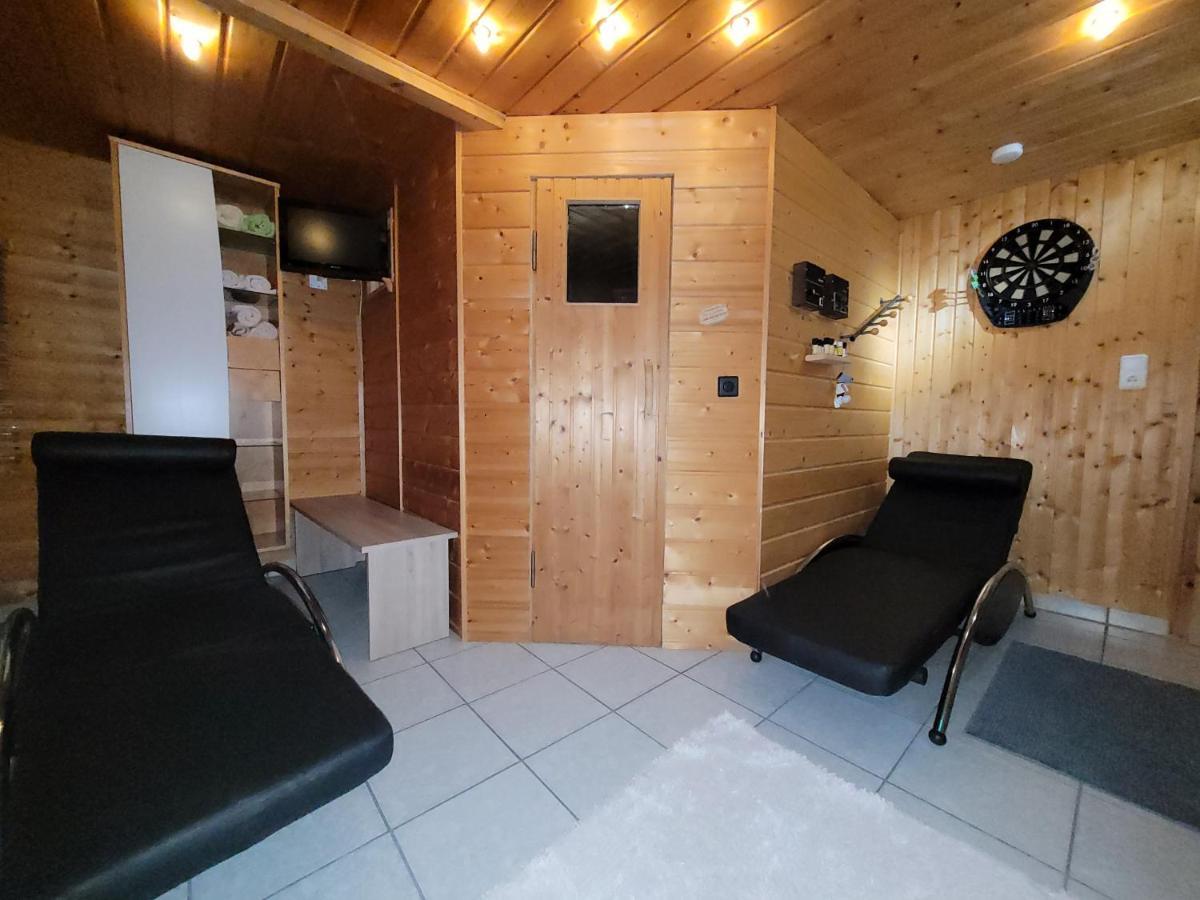 Ferienwohnung Fitness Entspannung Sauna Im Westerwald Derschen Bagian luar foto