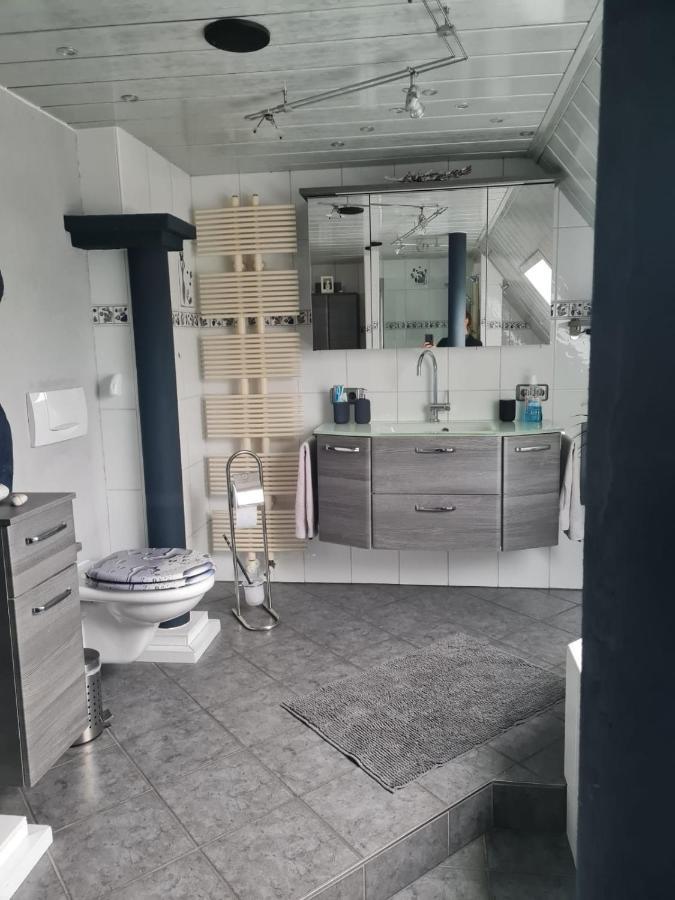 Ferienwohnung Fitness Entspannung Sauna Im Westerwald Derschen Bagian luar foto